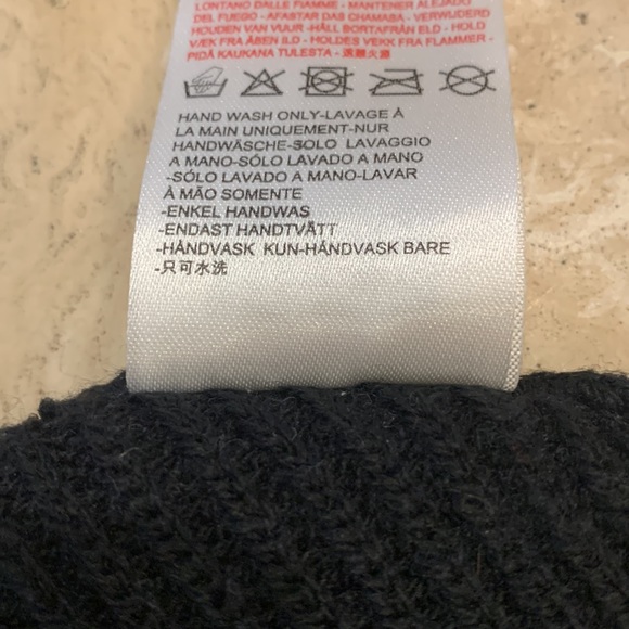 Neff Cable Knit Beanie - Picture 4 of 4